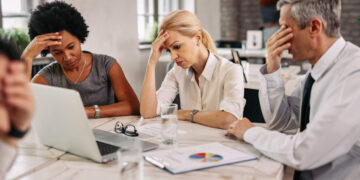 Contratações equivocadas elevam custos e impulsionam alta rotatividade nas empresas