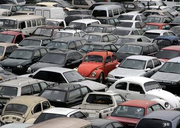 Câmara aprova PEC que isenta veículos com mais de 20 anos do pagamento de IPVA