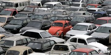 Câmara aprova PEC que isenta veículos com mais de 20 anos do pagamento de IPVA