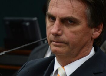 Bolsonaro passará por perícia médica determinada pelo STF