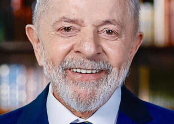 Lula defende prioridade no combate à violência contra a mulher e destaca papel da educação