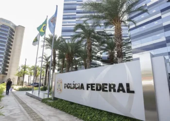Polícia Federal realiza nova fase de operação contra descontos ilegais em benefícios do INSS