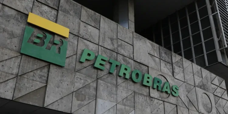 Trabalhadores da Petrobras iniciam greve nacional após rejeição de proposta de acordo 14 Foto: Reprodução Fernando Frazão/Agência Brasil