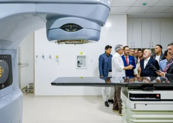 Lula Inaugura Centros de Radioterapia em Cinco Municípios para Ampliar o Atendimento no SUS