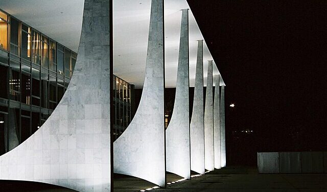 Bancadas recorrem ao STF contra tramitação de projeto que altera cálculo de penas do 8 de Janeiro 14 Foto: Reprodução creative commons