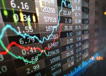 Bolsa brasileira bate recorde histórico aos 161 mil pontos