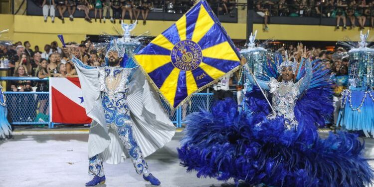 Desfiles das escolas de samba do Rio são reconhecidos como Patrimônio Cultural do Estado 14 Foto: Reprodução Tomaz Silva/