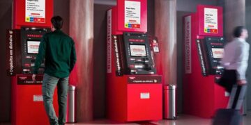 Movimento de saques cresce com pagamento do 13º salário 15 Movimento de saques cresce com pagamento do 13º salário