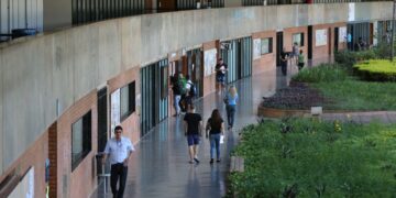 MEC redistribui 1.694 cargos de gestão para universidades federais 15 MEC redistribui 1.694 cargos de gestão para universidades federais