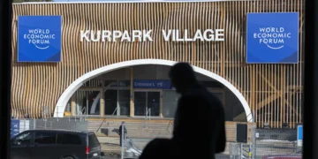 Oxfam acusa governos de protegerem bilionários em detrimento da liberdade e da dignidade da população