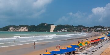 Projeto Botinho 2026 abre inscrições para colônia de férias gratuita em praias do Rio