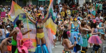 Riotur divulga no dia 15 lista de blocos autorizados para o carnaval de rua de 2026