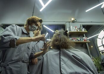 Beleza que gera negócios: 8 razões para investir em franquias de estética