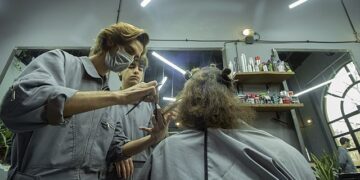 Beleza que gera negócios: 8 razões para investir em franquias de estética