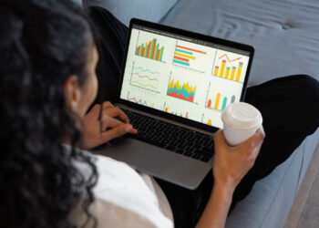 E-commerce brasileiro cresce em 2026, mas rentabilidade vira desafio para empresas digitais