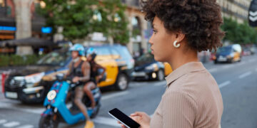 Bajaj inicia 2026 com alta de 74% nos emplacamentos e reforça expansão no mercado brasileiro