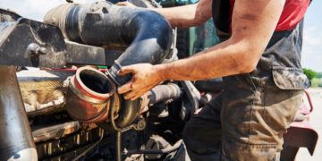 Contaminação do óleo responde por até 85% das falhas em sistemas hidráulicos de máquinas de construção 18 Contaminação do óleo responde por até 85% das falhas em sistemas hidráulicos de máquinas de construção