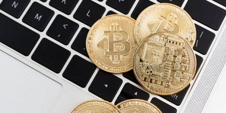 CMN obriga plataformas de criptoativos a cumprir sigilo bancário a partir de março 14 Foto: Freepik