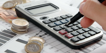 Educação financeira digital surge como ponte para ampliar acesso ao crédito entre desbancarizados no Brasil