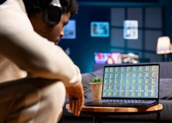 Mercado de M&A no Brasil dá sinais de retomada com queda esperada da Selic