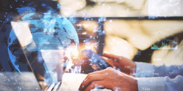 Quer trabalhar fora? TI segue como a principal porta de entrada para brasileiros no mercado internacional