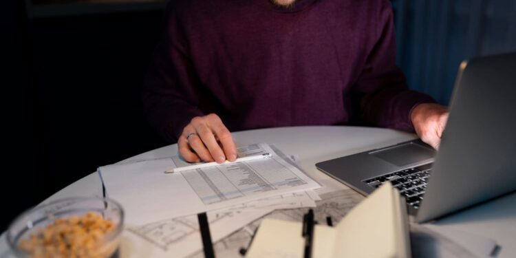 Receita amplia fiscalização digital em 2026 e eleva risco de malha fina para aluguéis, PIX e Simples 14 Foto: Freepik