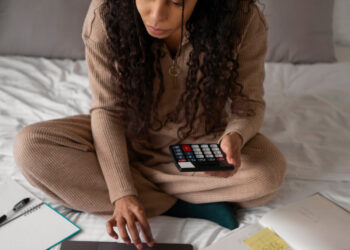 Seis em cada dez brasileiros recorrem ao crédito consignado no início do ano, aponta pesquisa