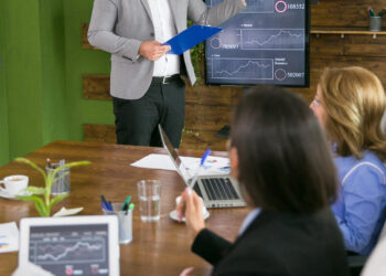 87% das empresas adotam programa formal de gestão de desempenho, aponta estudo