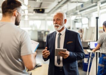 68% dos executivos do varejo planejam adotar agentes de IA nos próximos dois anos, aponta Deloitte