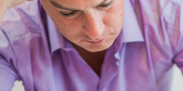 Estudo mostra que brasileiro busca independência financeira, mas ainda não consegue poupar