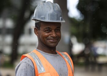 IR zero para quem ganha até R$ 5 mil já vale nos salários pagos em fevereiro