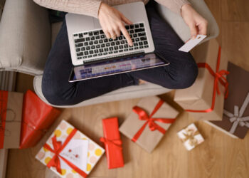 Oito passos para começar a vender em marketplaces sem alto capital inicial