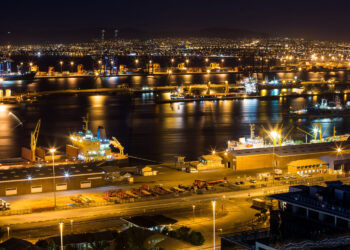 Portos brasileiros movimentam 1,4 bilhão de toneladas em 2025 e batem recorde histórico