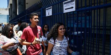Enem passa a integrar o Saeb e será usado para medir qualidade do ensino no Brasil