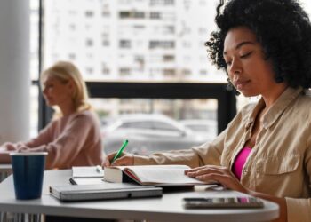 Classe C concentra quase metade dos empreendedores no Brasil, aponta estudo