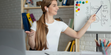 Estratégias práticas ajudam brasileiros a sair do básico e avançar no inglês