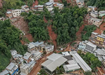 CMN libera R$ 500 milhões do Fundo Social do pré-sal para crédito emergencial a atingidos por enchentes em Minas Gerais 21 CMN libera R$ 500 milhões do Fundo Social do pré-sal para crédito emergencial a atingidos por enchentes em Minas Gerais