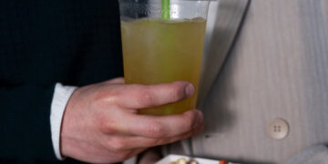 Empreendedora transforma quiosque de pipoca em sucesso no MetrôRio e planeja expansão