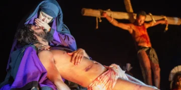 Paixão de Cristo de Nova Jerusalém emociona público e segue em cartaz até domingo 15 Paixão de Cristo de Nova Jerusalém emociona público e segue em cartaz até domingo