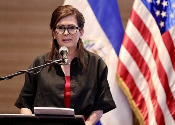 Medo de falar em público trava carreiras e atinge 85% das pessoas