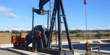 Produção de petróleo e gás do Brasil bate recorde histórico em fevereiro