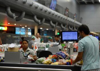 Auxílio-alimentação de servidores federais sobe para R$ 1.192 em 2026