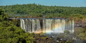 Visitação recorde em parques nacionais injeta R$ 20 bilhões no PIB