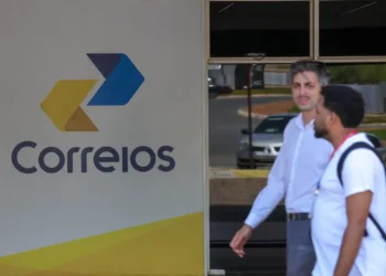 Revista Capital Econômico: O valor da informação certa, na hora certa! 34 TCU cobra ajustes no plano de recuperação financeira dos Correios