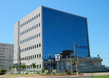 Lucro da Caixa cai 34,4% no primeiro trimestre após aumento das provisões contra inadimplência