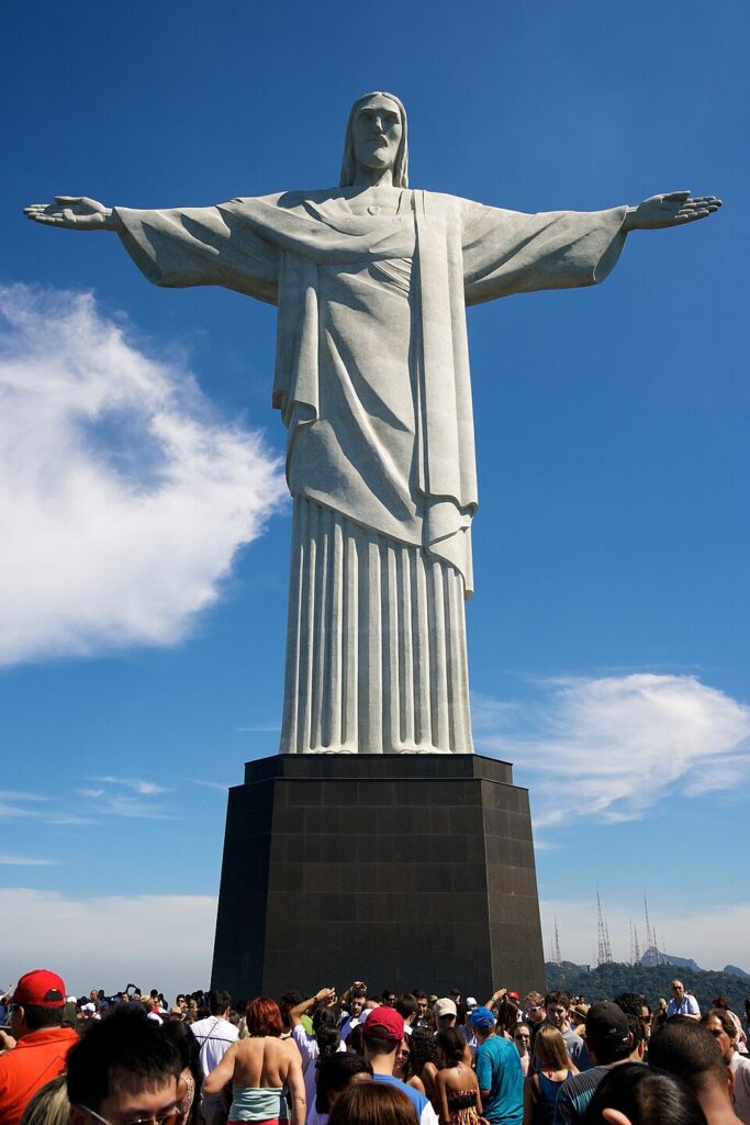 Brasil registra segundo melhor quadrimestre da história em chegada de turistas internacionais Cristo Redentor