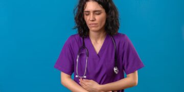 Maio Roxo alerta para diagnóstico precoce das doenças inflamatórias intestinais 1 Maio Roxo alerta para diagnóstico precoce das doenças inflamatórias intestinais
