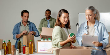 Empreendedorismo por exaustão e consumo reativo expõem desafios estruturais no Brasil