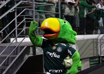 Palmeiras vence Flamengo no Maracanã e amplia vantagem na liderança do Brasileirão