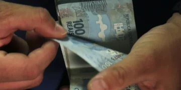 Inteligência de dados como aliada para fortalecer o crédito em um cenário de renda pressionada 15 Inteligência de dados como aliada para fortalecer o crédito em um cenário de renda pressionada